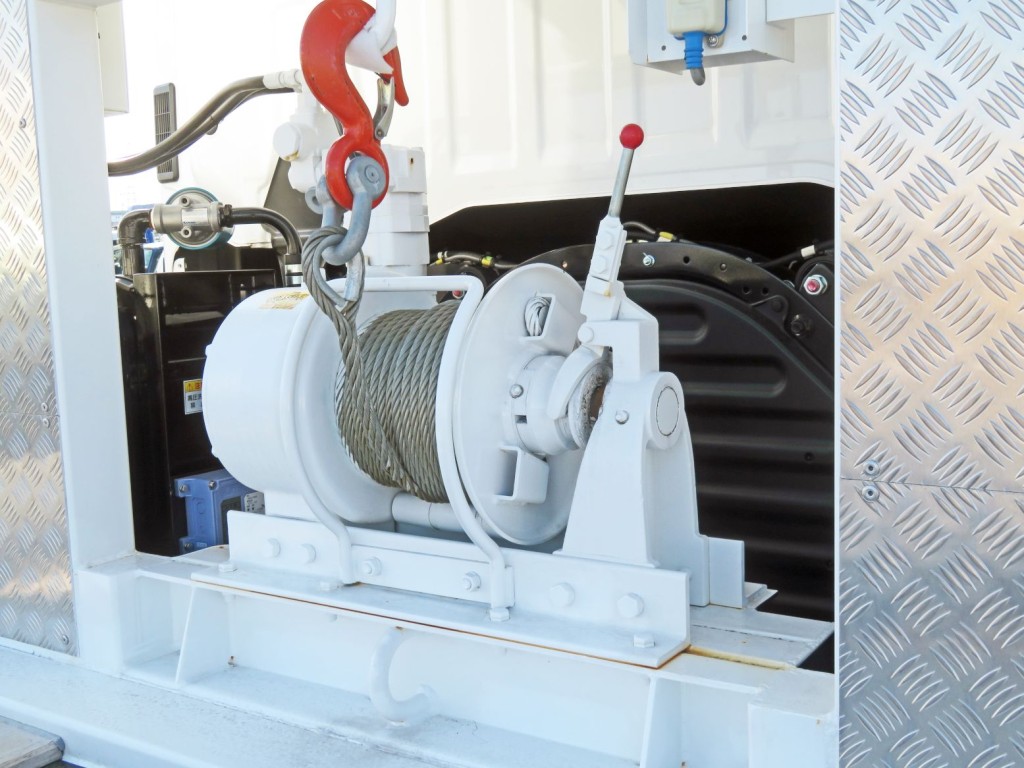 ウィンチ周りに置きサビ跡があります。|日野 プロフィア 2DG-FW1AHCの写真21