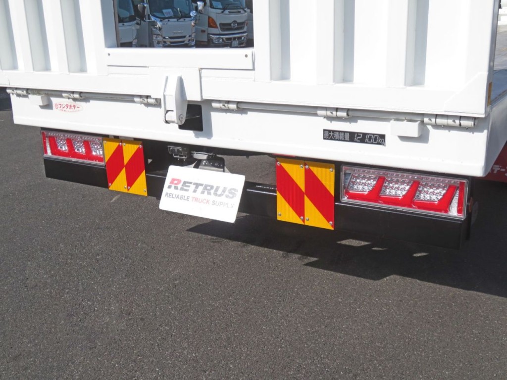 テールランプはLEDテールです。|日野 プロフィア 2DG-FW1AHCの写真29