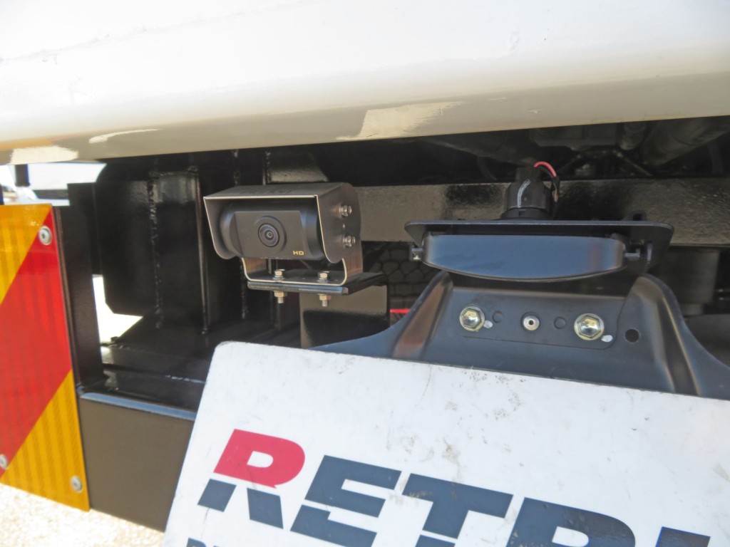 バックカメラの取付位置です。|日野 プロフィア 2DG-FW1AHCの写真30