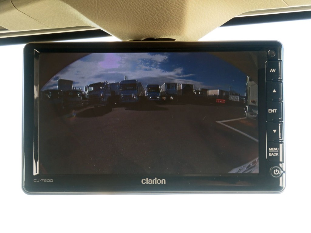 液晶バックモニター付きです。|日野 プロフィア 2DG-FW1AHCの写真34