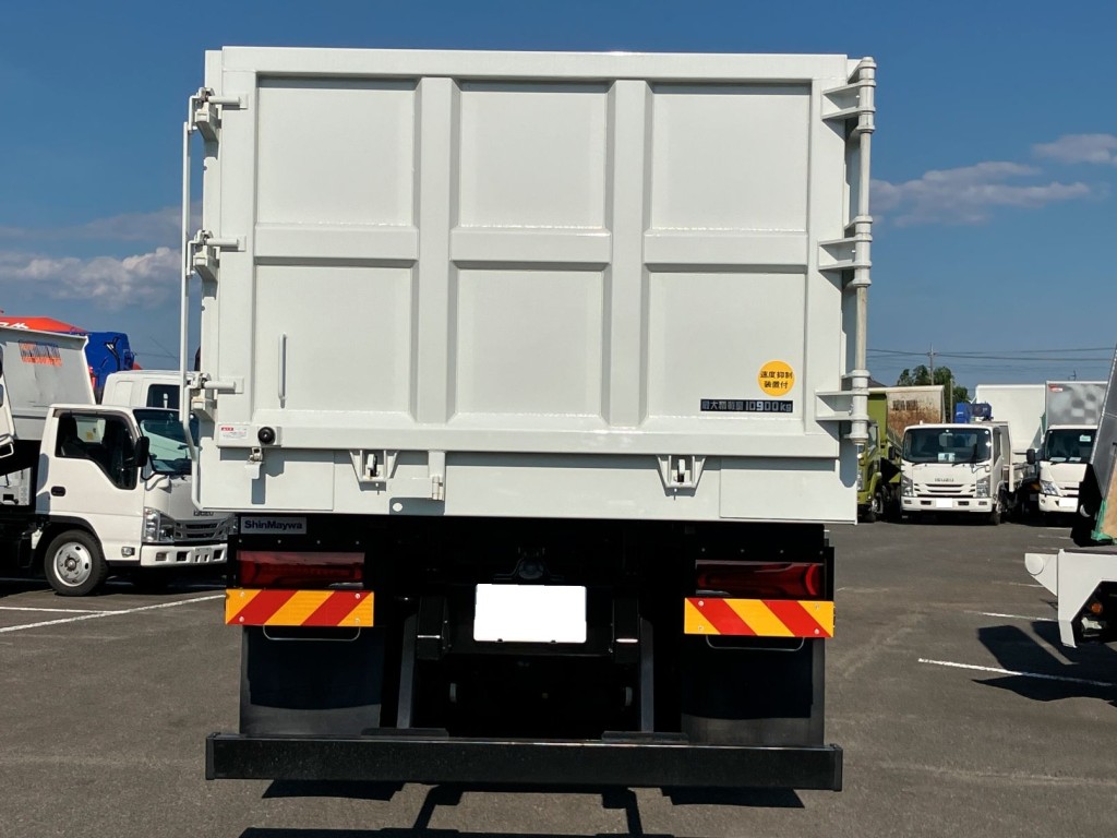 リヤゲートは片開き式です。|三菱 スーパーグレート 2PG-FV80VZの写真8