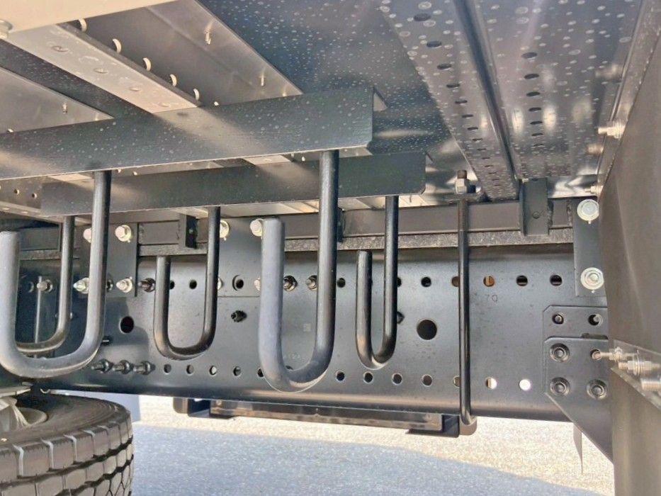 シャーシとネタの状態です。（縦は鉄・横ネタはアルミ製です）|日野 プロフィア 2DG-FW1AHCの写真7