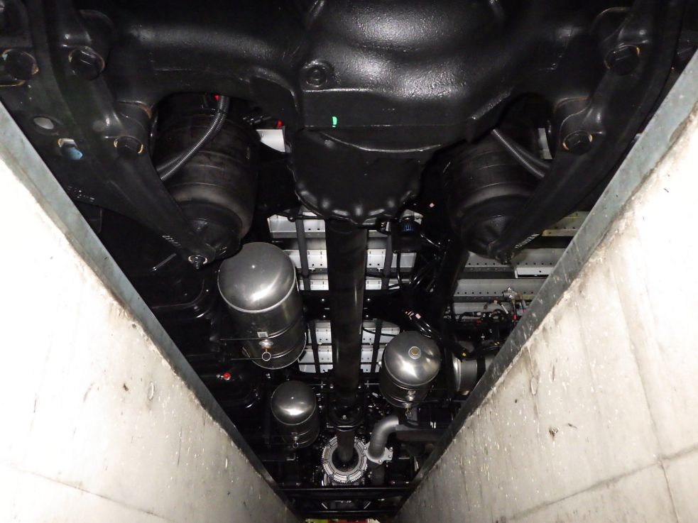 日野 プロフィア 2DG-FW1AHCの写真13