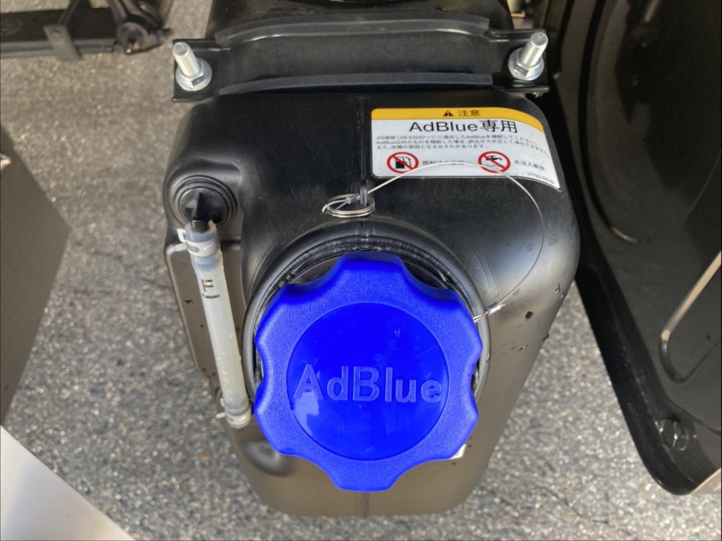 アドブルータンクです。|日野 プロフィア 2DG-FW1AHCの写真25