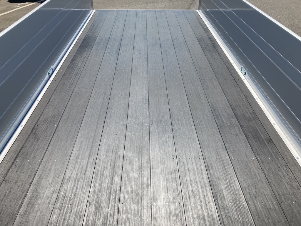 床後方の状態です。|三菱 ファイター 2KG-FK65F(2WD)の写真19