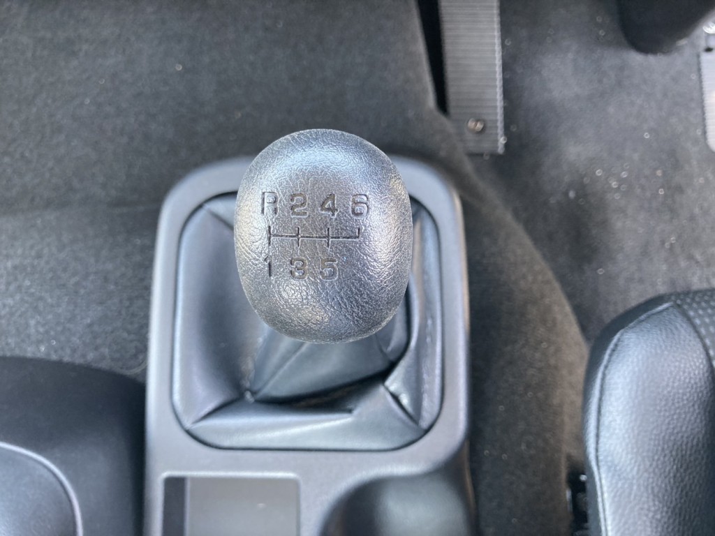 6速です。|三菱 ファイター 2KG-FK65F(2WD)の写真28