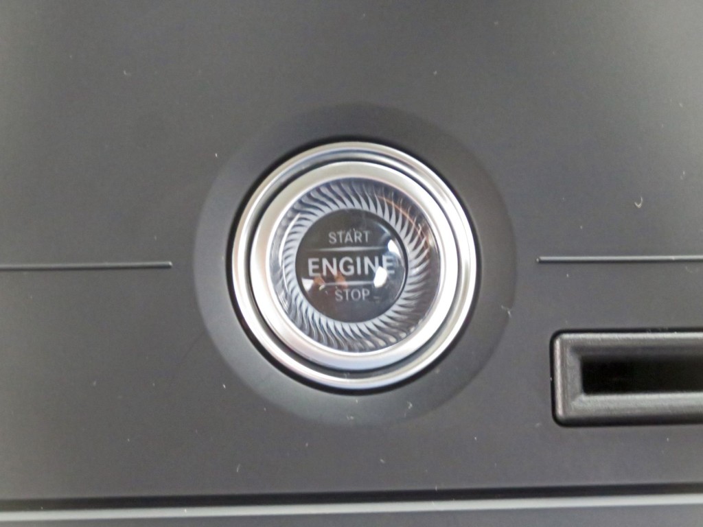 エンジンスタートスイッチです。|三菱 スーパーグレート 2PG-FV80VZの写真20