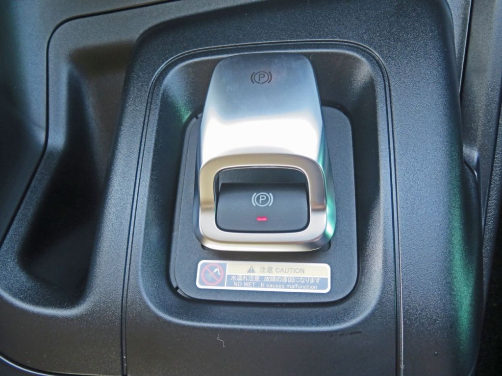 サイドブレーキです。|三菱 スーパーグレート 2PG-FV80VZの写真21