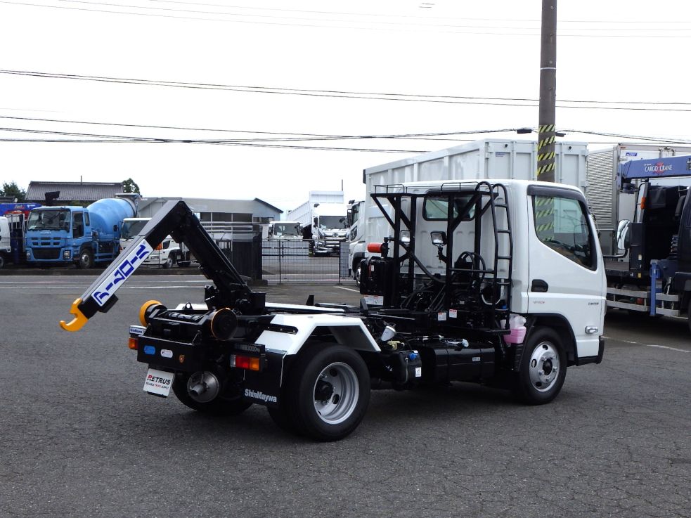 三菱 キャンター 2RG-FBAV0(2WD)の写真4