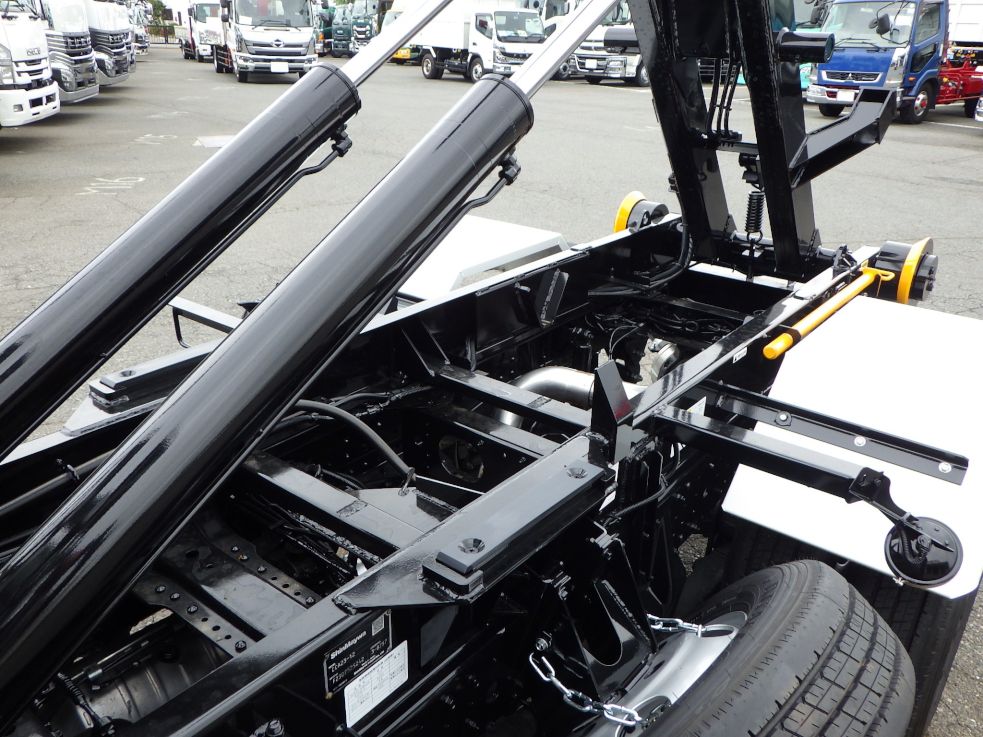 シャーシの状態です。|三菱 キャンター 2RG-FBAV0(2WD)の写真7