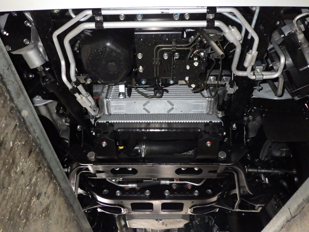 ボディー下周りの状態です。|三菱 キャンター 2RG-FBAV0(2WD)の写真11