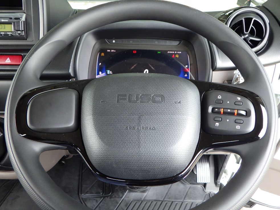 三菱 キャンター 2RG-FBAV0(2WD)の写真16