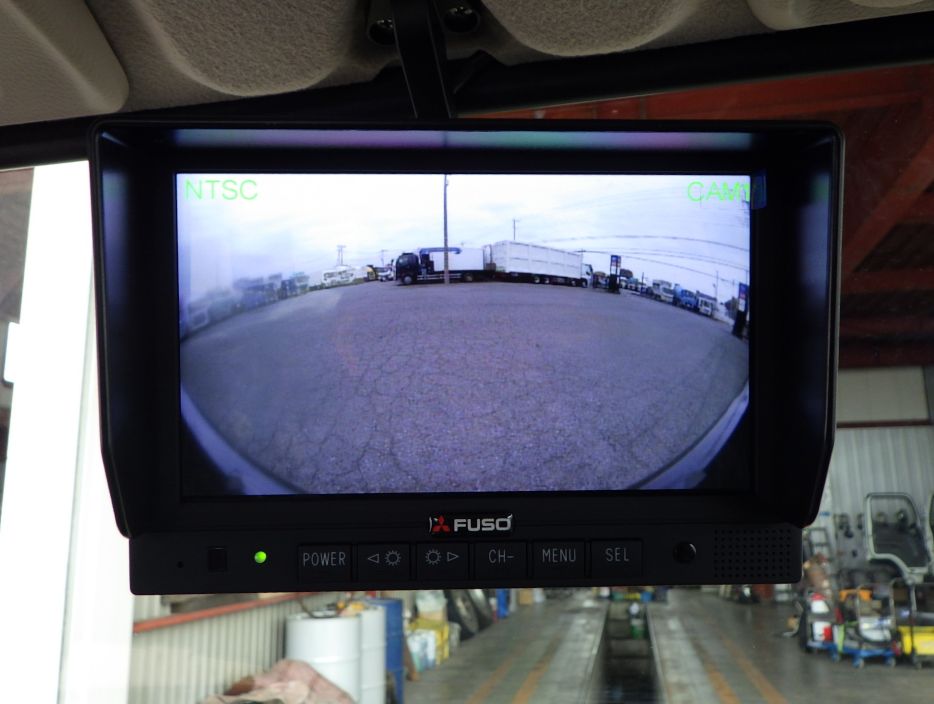 液晶バックモニター付きです。|三菱 キャンター 2RG-FBAV0(2WD)の写真18