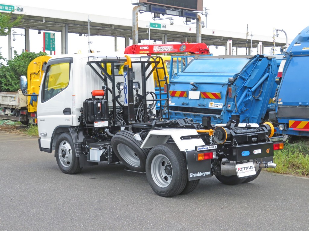 三菱 キャンター 2RG-FBAV0(2WD)の写真3