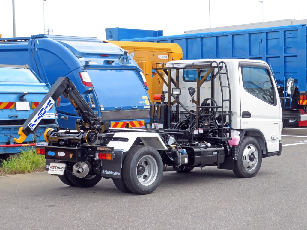 三菱 キャンター 2RG-FBAV0(2WD)の写真4