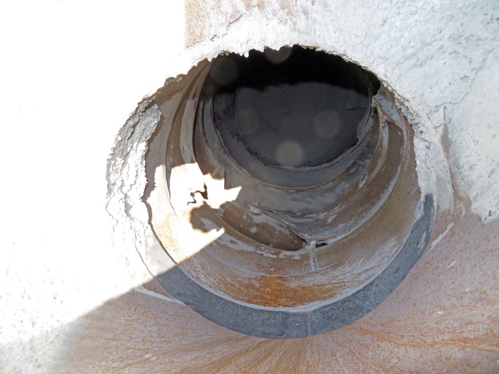 ドラム内部の状態です。|日野 レンジャー 2KG-FJ2ABAの写真9