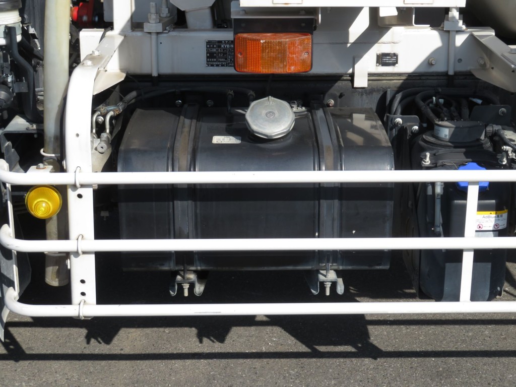 燃料タンクは100Lです。|日野 レンジャー 2KG-FJ2ABAの写真20