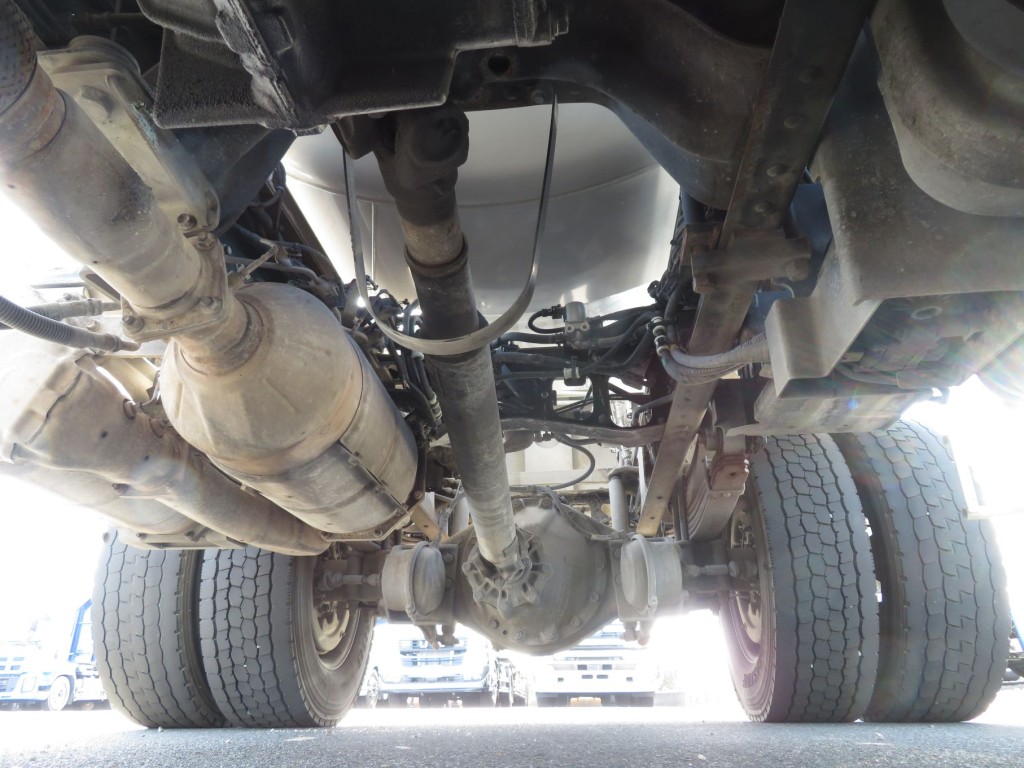 シャーシ内側の状態です。|日野 レンジャー 2KG-FJ2ABAの写真43