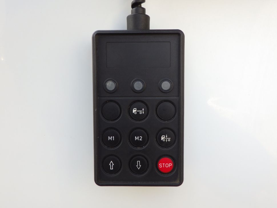 エアサスのコントローラーです。|日野 レンジャー 2KG-FC2ABG(2WD)の写真24