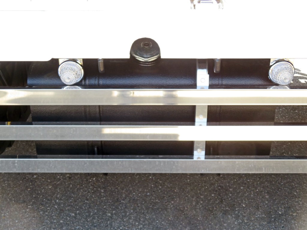 燃料タンクは200Lです。|日野 レンジャー 2DG-GK2ABAの写真33