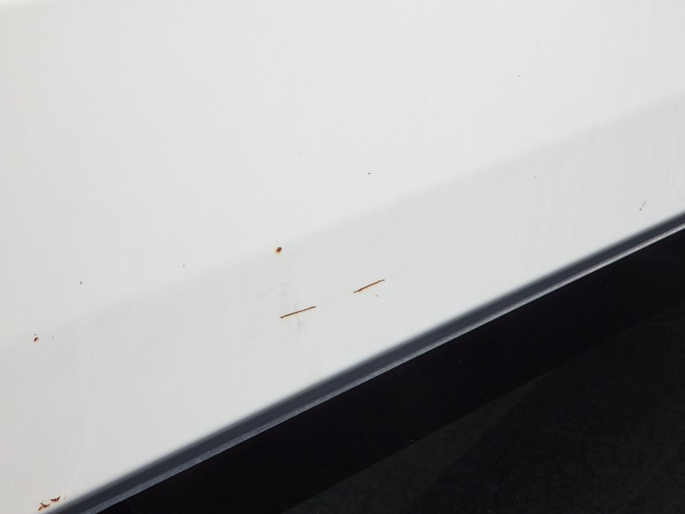 助手席側ドアにキズ・サビがあります。|いすゞ フォワード PKG-FRR90S1(2WD)の写真24