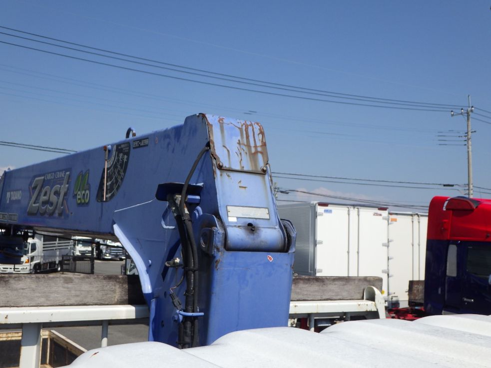 ブーム前方にキズ・サビ・ヘコミがあります。|いすゞ フォワード PKG-FRR90S1(2WD)の写真41