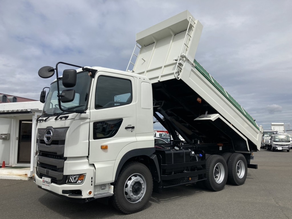 未使用の日野の大型ダンプです。|日野 プロフィア 2DG-FS1AGEの写真1