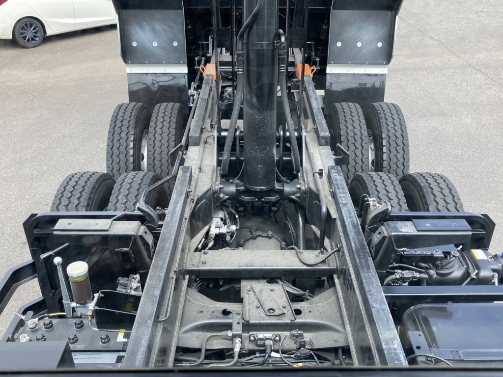 シャーシ周りの状態です。|日野 プロフィア 2DG-FS1AGEの写真16