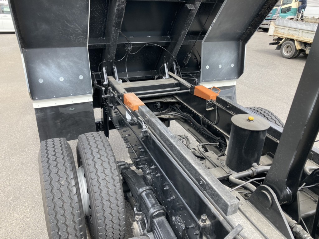 シャーシ周りの状態です。|日野 プロフィア 2DG-FS1AGEの写真17