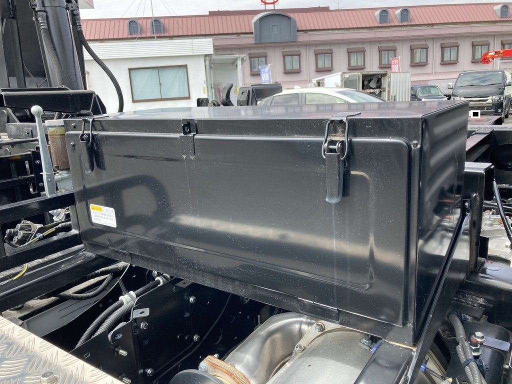 工具箱の状態です。|日野 プロフィア 2DG-FS1AGEの写真25
