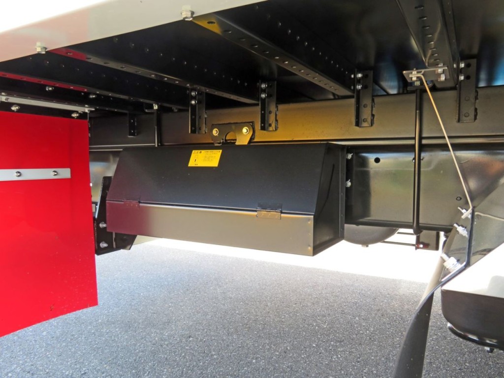 工具箱付きです。|日野 レンジャー 2KG-FE2ACGの写真15