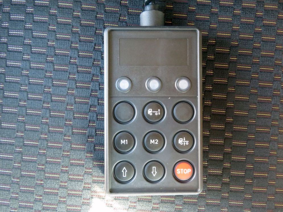 エアサスのコントローラーです。|日野 レンジャー 2KG-FE2ACGの写真18