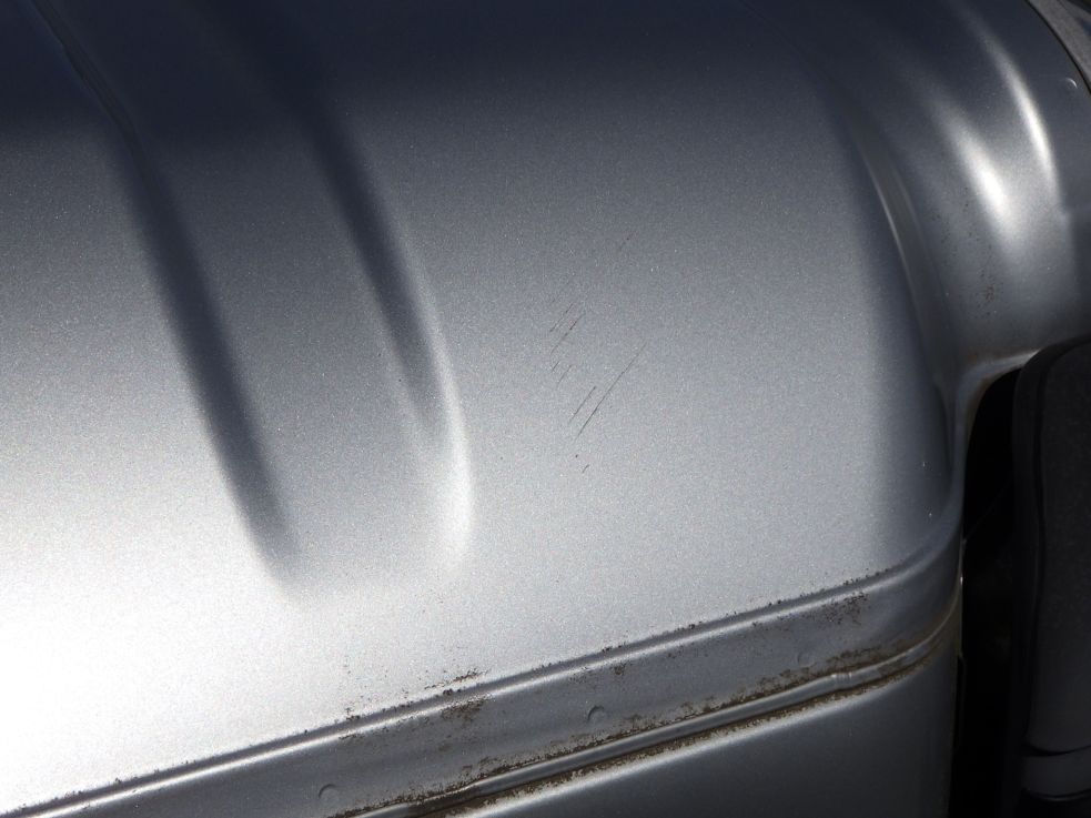 キャブ後方にスレがあります。|日野 デュトロ 2KG-XZU722M(2WD)の写真30