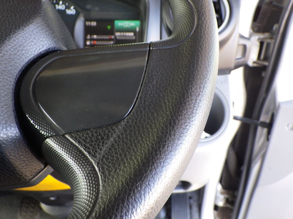 ハンドルにスレがあります。|日野 デュトロ 2KG-XZU722M(2WD)の写真43