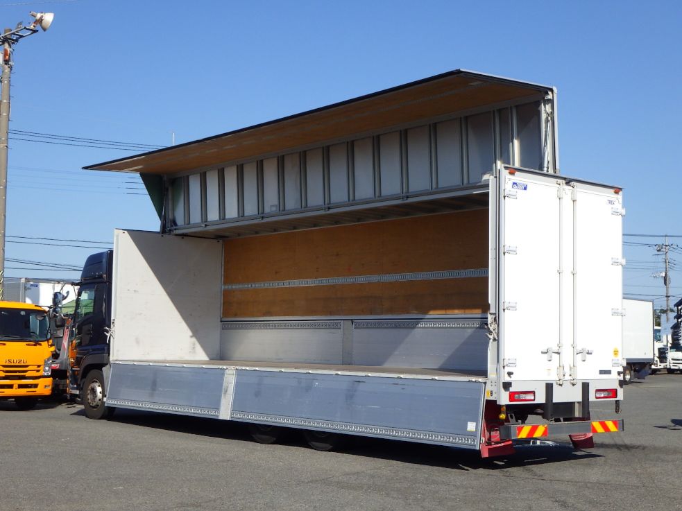 UDトラックス クオン 2PG-CD5CAの写真3