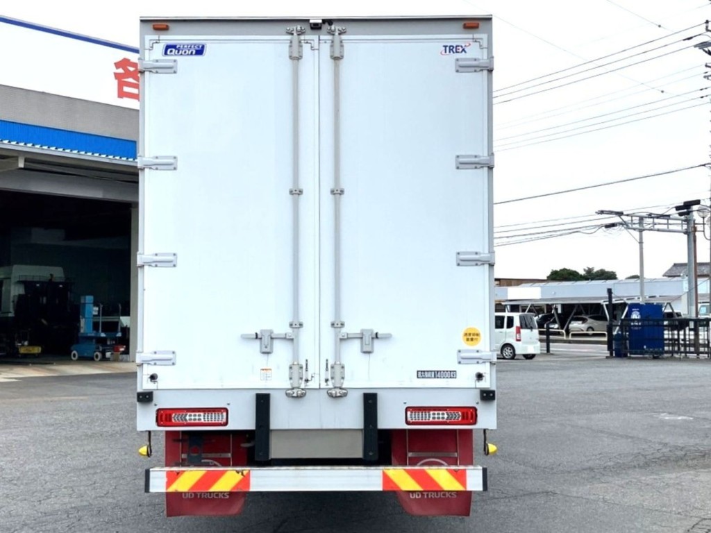 UDトラックス クオン 2PG-CD5CAの写真8