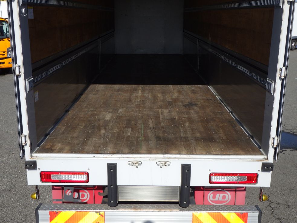 床板の状態です。|UDトラックス クオン 2PG-CD5CAの写真10