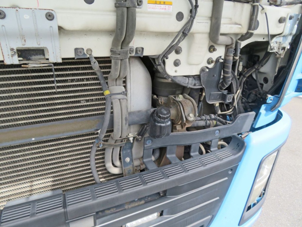 パネル内部のサビの状態です。|いすゞ ギガ QDG-EXZ52AJの写真33