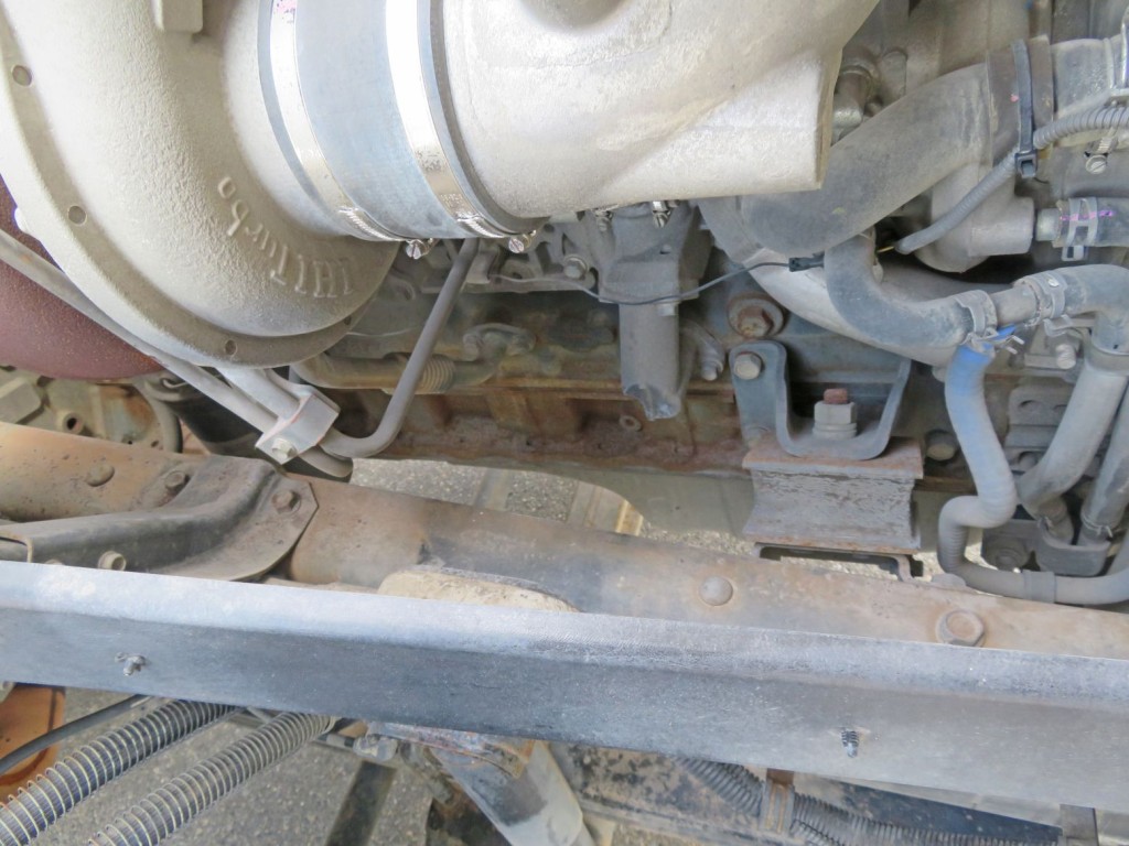 シャーシ上部にサビがあります。|いすゞ ギガ QDG-EXZ52AJの写真50