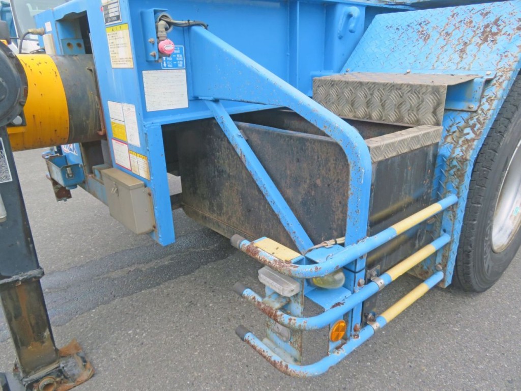 サイドバンパー・物入・リアフェンダーにサビがあります。|トレクス  PTB211AFの写真36