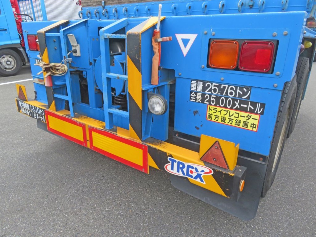 後方周りに少しキズがあります。（リアバンパーに細かいキズがあります）|トレクス  PTB211AFの写真42