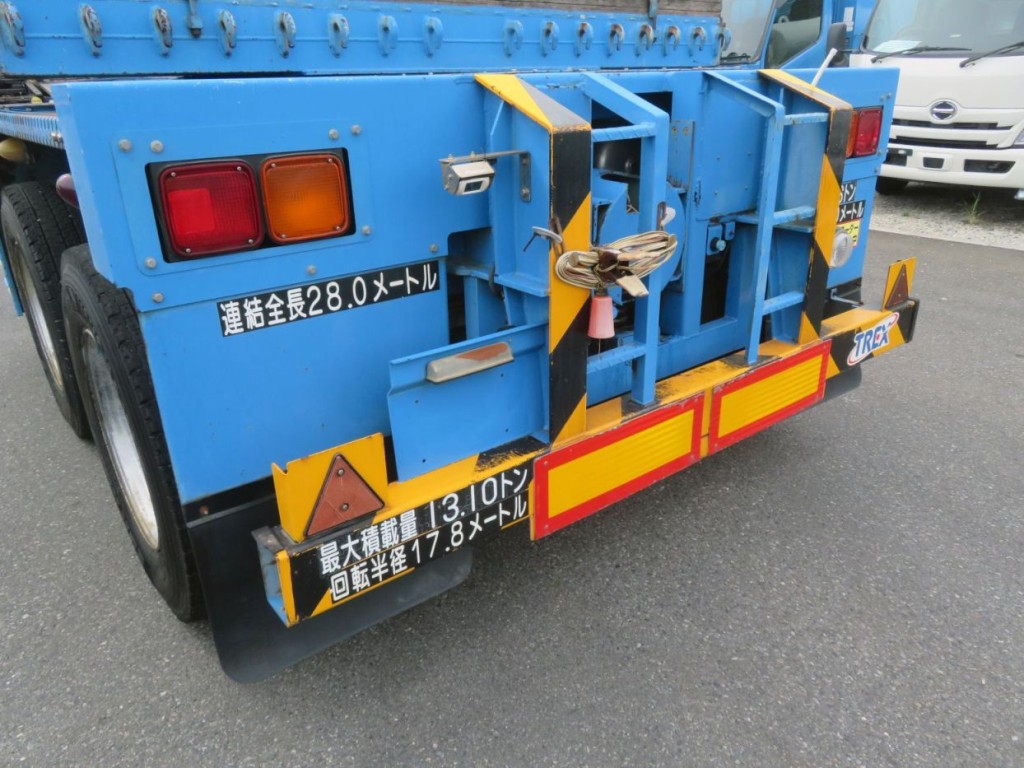 後方周りに少しキズがあります。（リアバンパーに細かいキズがあります）|トレクス  PTB211AFの写真43