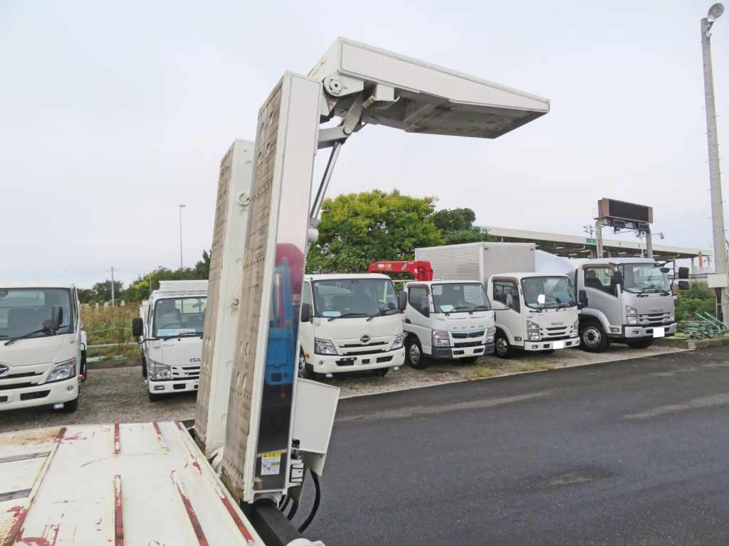 歩みは片側ずつ動きます。※先端部も自分で操作して動かす仕様になっています。|花見台  HFT265Eの写真21