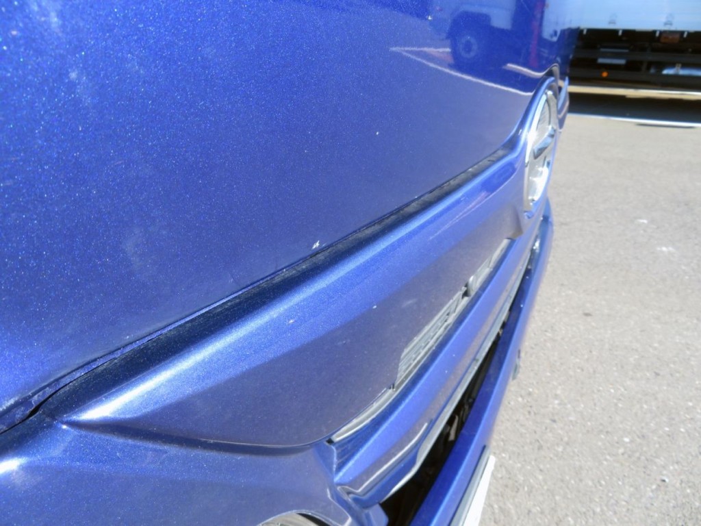 フロントパネルに小さいキズがあります。|日野 デュトロ 2RG-XZU640M(2WD)の写真27