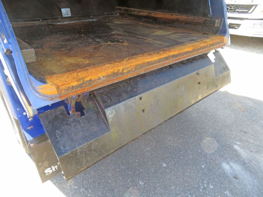 後方周りの状態です。|日野 デュトロ 2RG-XZU640M(2WD)の写真34