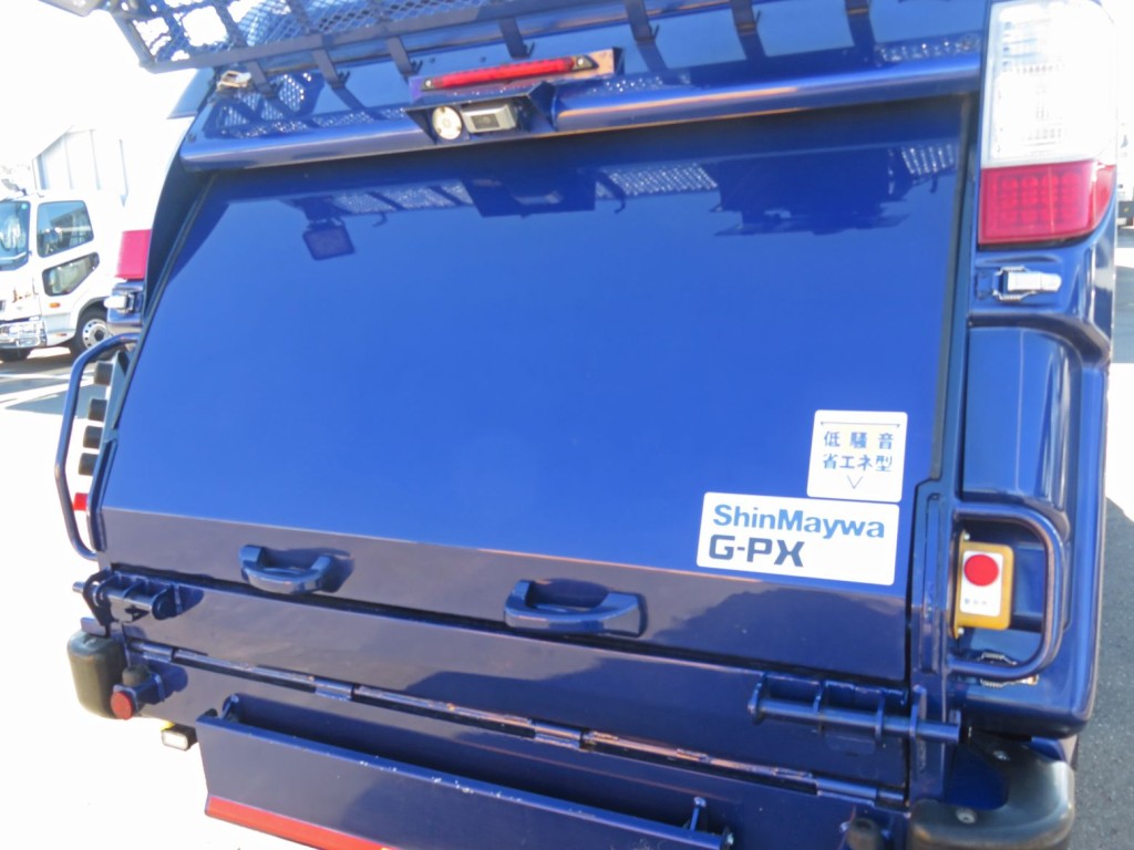 リアのハッチに薄いキズがあります。|日野 デュトロ 2RG-XZU640M(2WD)の写真37