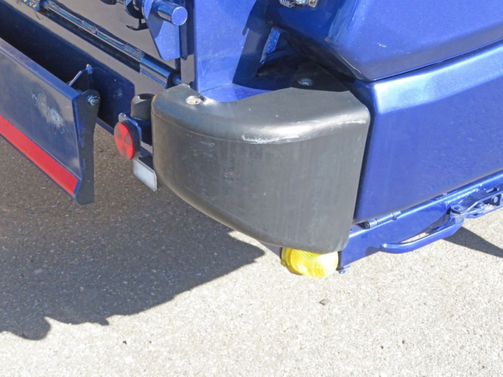 リアのコーナーカバーにスリキズがあります。|日野 デュトロ 2RG-XZU640M(2WD)の写真39