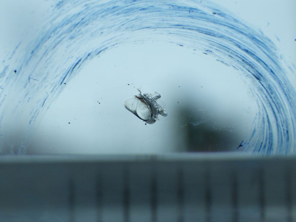 フロントガラスに小キズがあります。|日野 プロフィア QDG-SS1EKDAの写真14