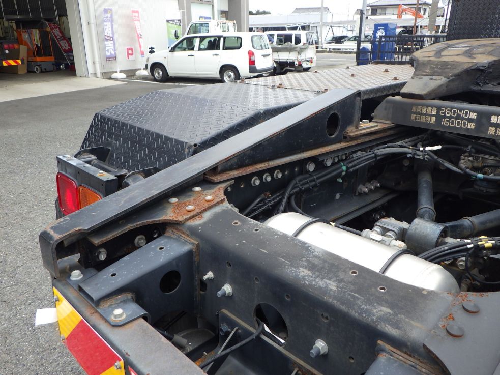 シャーシ内側にサビがあります。|日野 プロフィア QDG-SS1EKDAの写真27