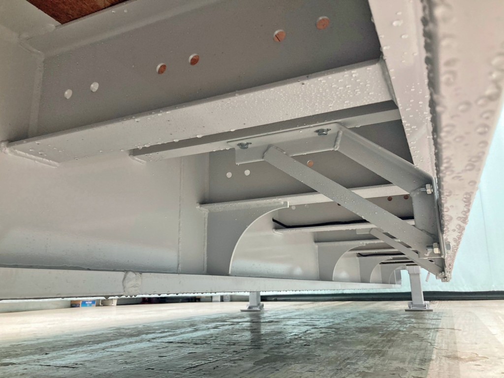 シャーシとネタの状態です。(横ネタは鉄製です)|トレクス PLR439BCの写真7